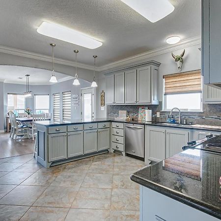 Spring Break Specials! Front Row Views - Tiki Bar - Playground Villa Bolivar Peninsula Bagian luar foto